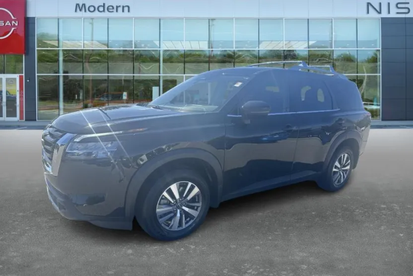 2023 Nissan Pathfinder SL photo 1