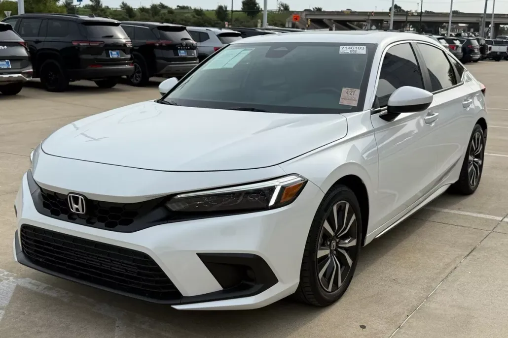 2024 Honda Civic EX-L photo 1