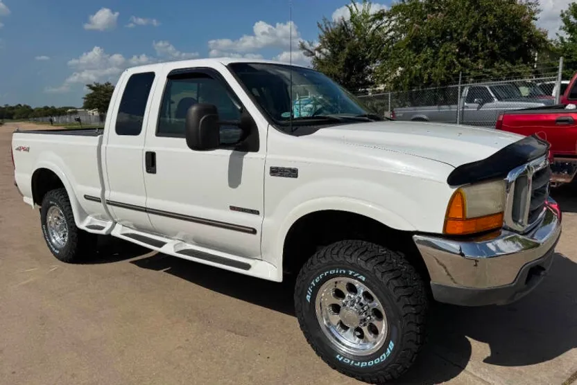 1999 Ford F-250 Lariat photo 1