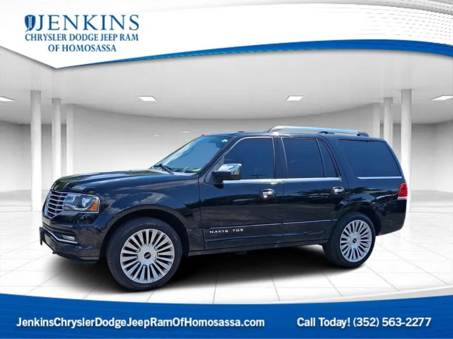 2017 Lincoln Navigator Select photo 1