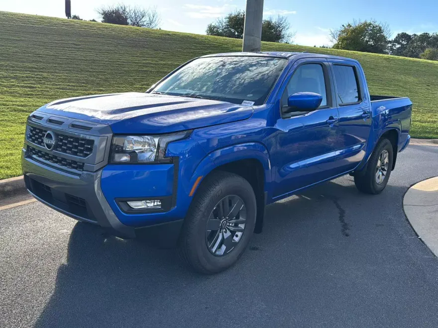 2025 Nissan Frontier SV photo 1