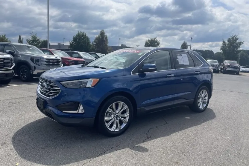 2020 Ford Edge Titanium photo 1