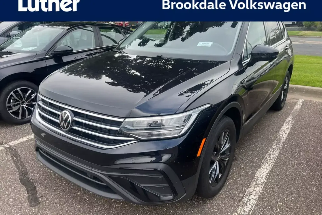 2022 Volkswagen Tiguan SE photo 1