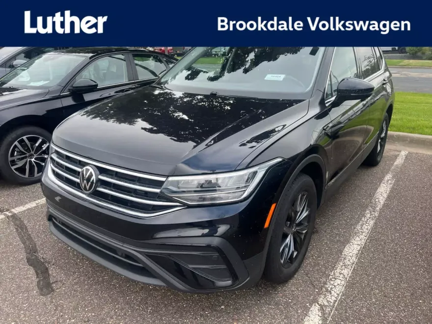 2022 Volkswagen Tiguan SE photo 1