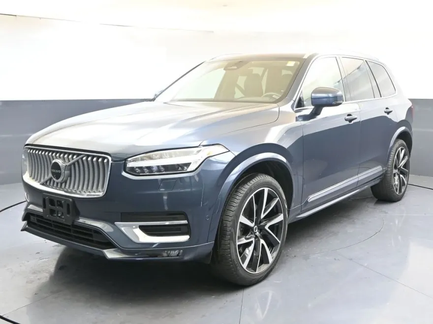 2024 Volvo XC90 Plus photo 1