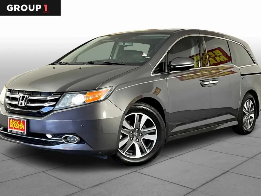 2016 Honda Odyssey Touring Elite photo 1