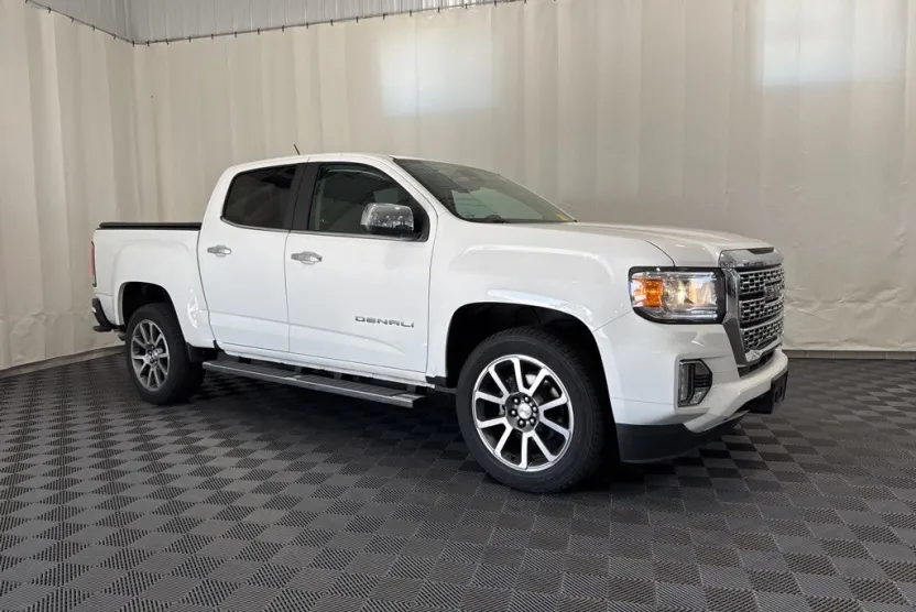 2022 Gmc Canyon Denali photo 1