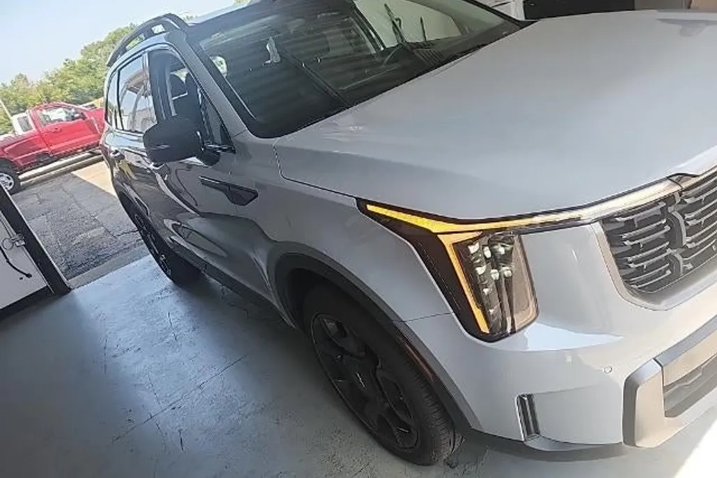 2024 Kia Sorento X-Line EX photo 1