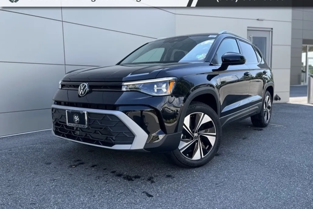 2025 Volkswagen Taos SE photo 1