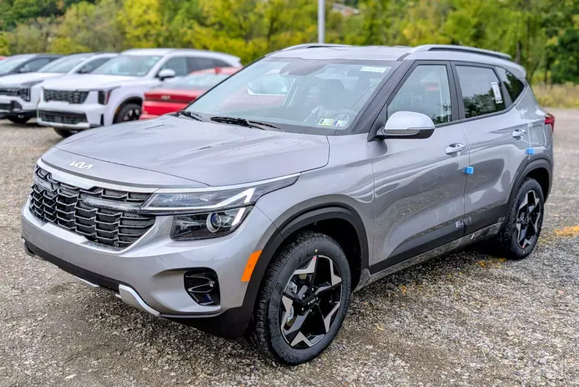 2026 Kia Seltos S photo 1