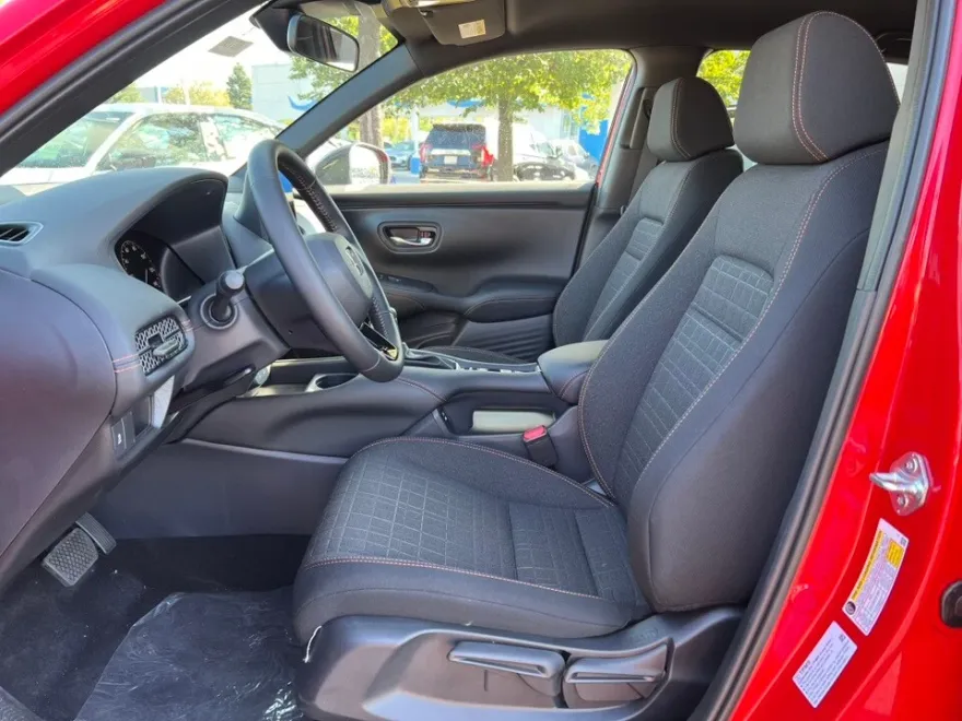 2026 Honda HR-V Sport photo 1
