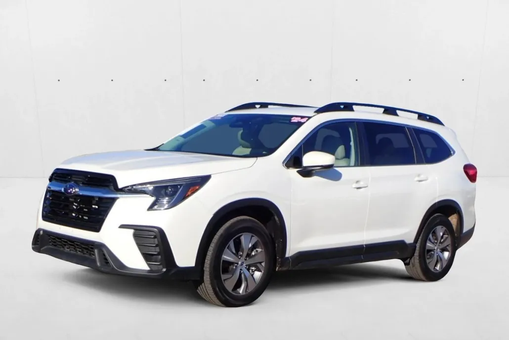 2024 Subaru Ascent Premium photo 1