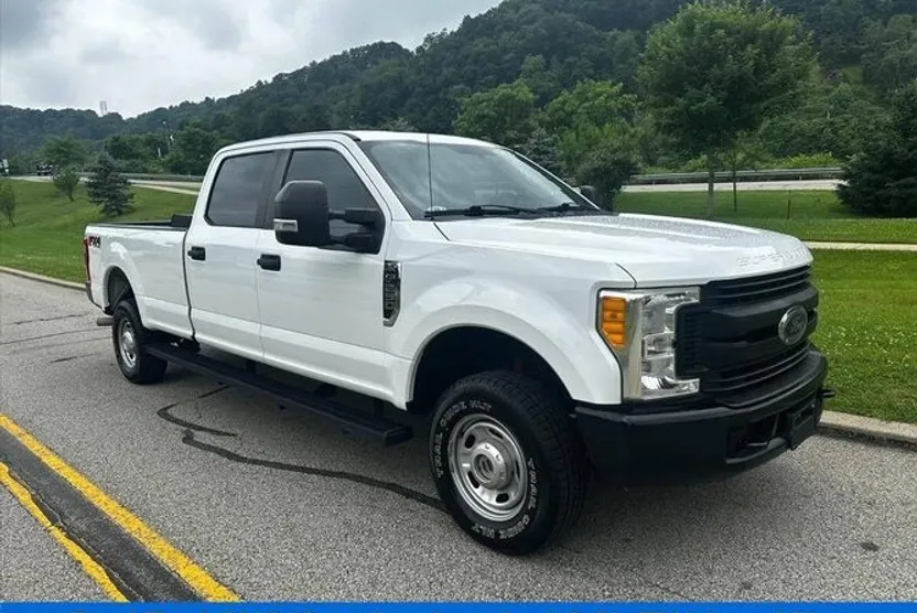 2019 Ford F-350 XL photo 1