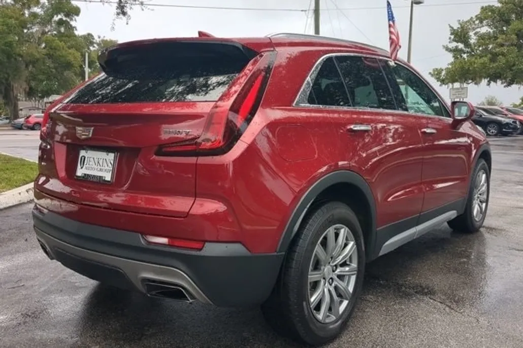 2020 Cadillac XT4 Premium Luxury photo 1