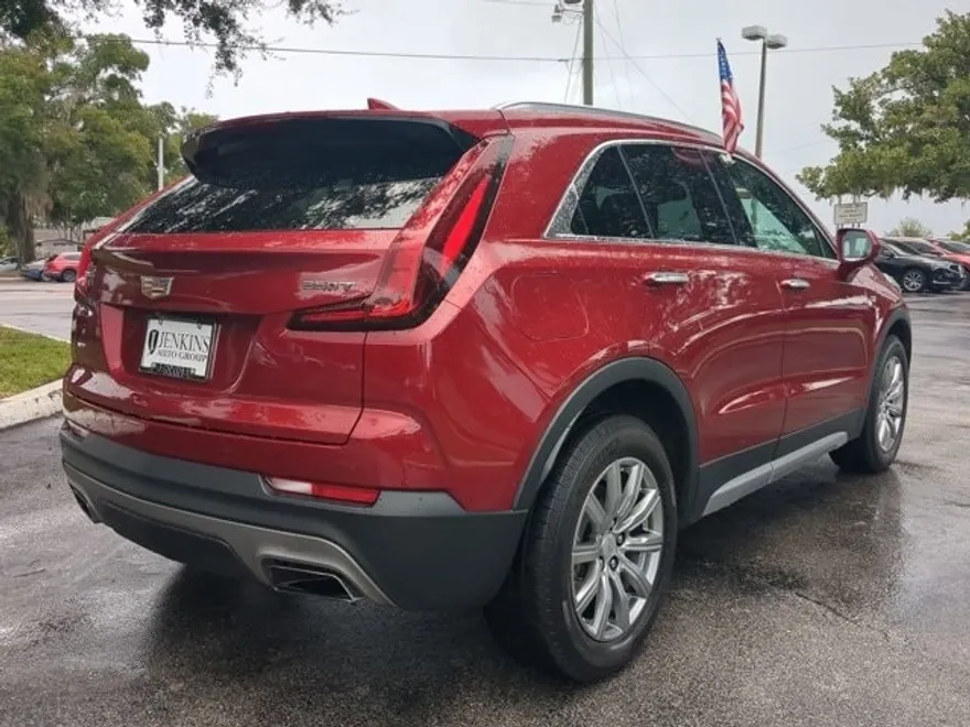 2020 Cadillac XT4 Premium Luxury photo 1