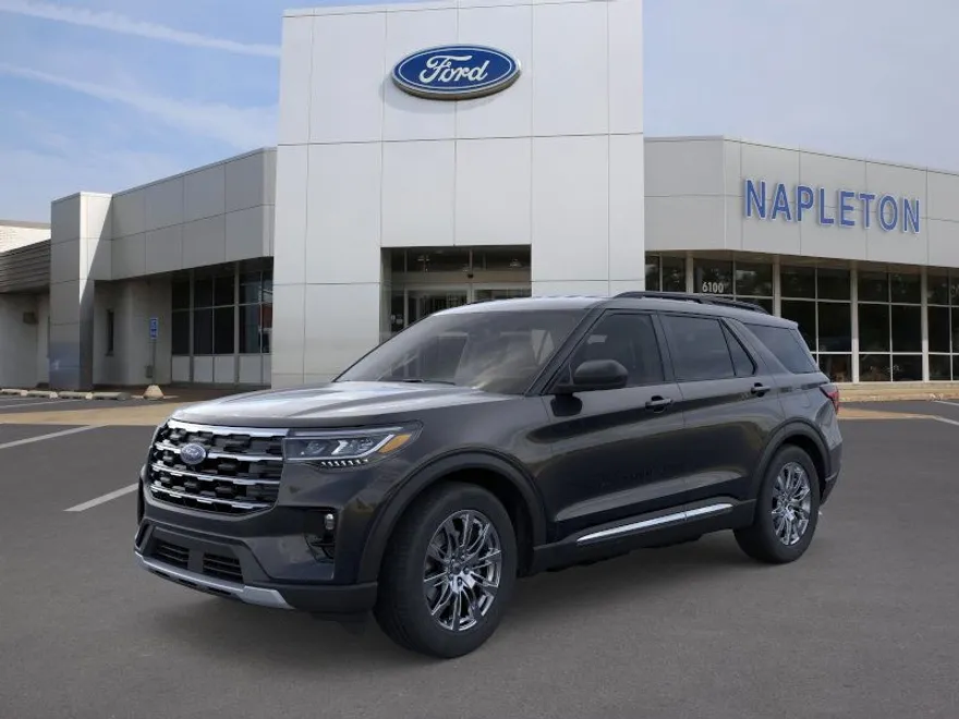 2025 Ford Explorer photo 1