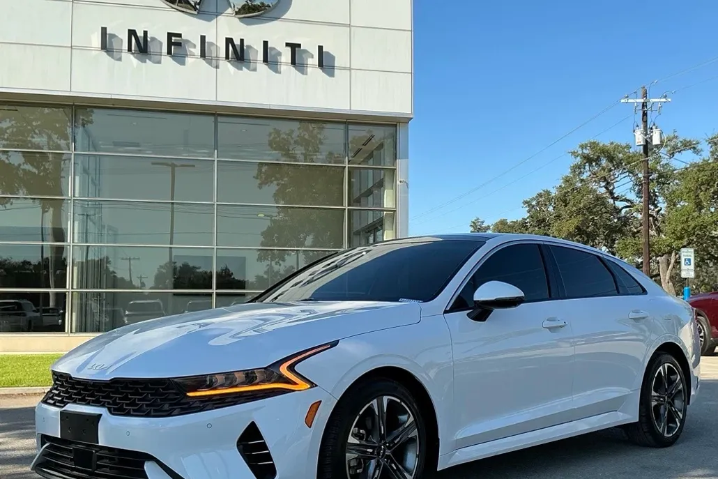 2024 Kia K5 EX photo 1