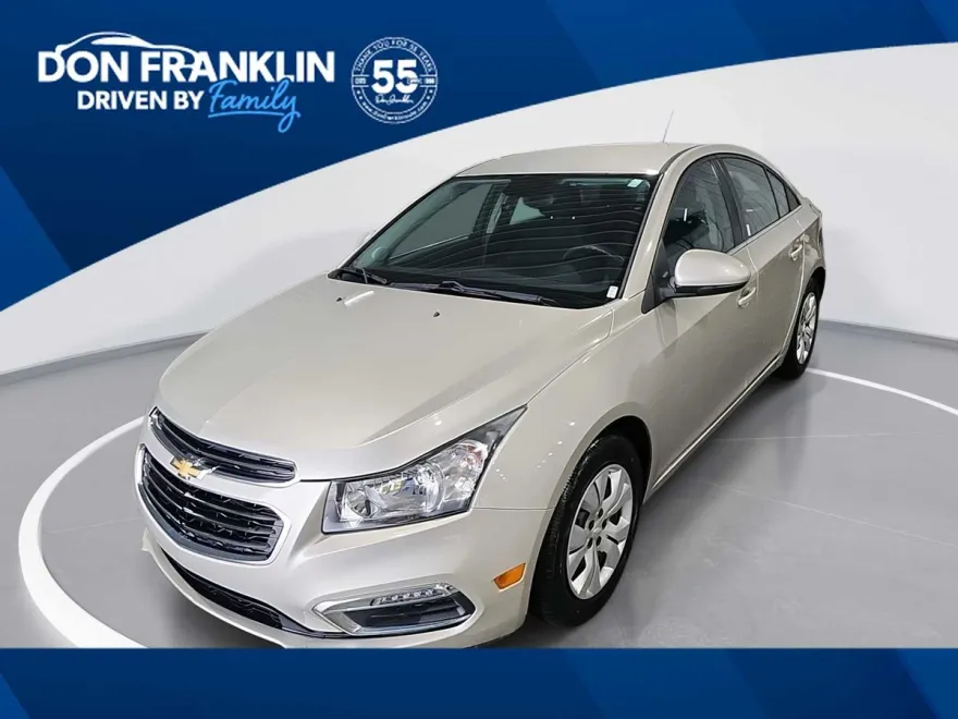 2016 Chevrolet Cruze LT photo 1