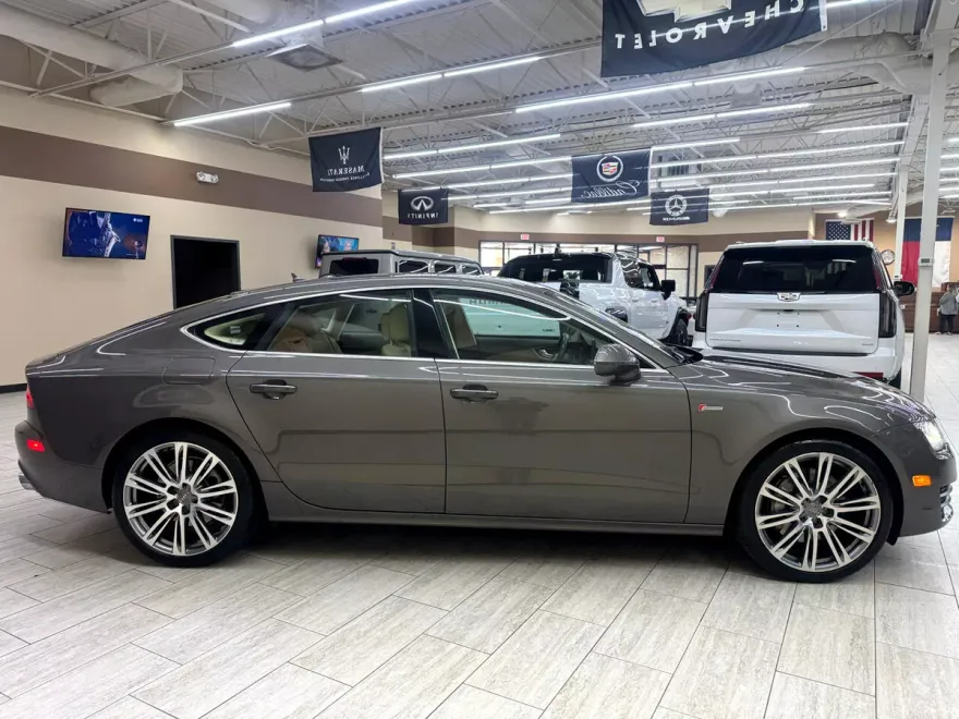 2013 Audi A7 3.0T Prestige photo 11