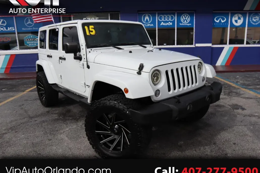 2015 Jeep Wrangler Unlimited Sahara photo 1