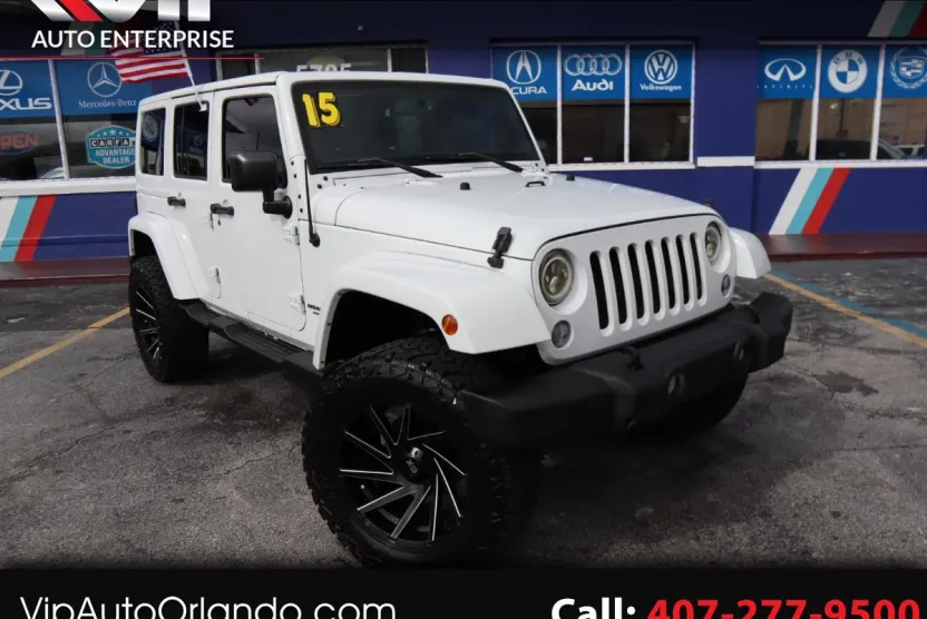 2015 Jeep Wrangler Unlimited Sahara photo 1