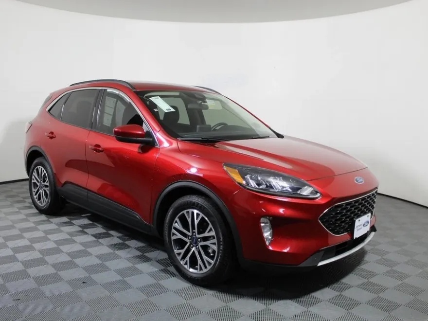 2020 Ford Escape SEL photo 1
