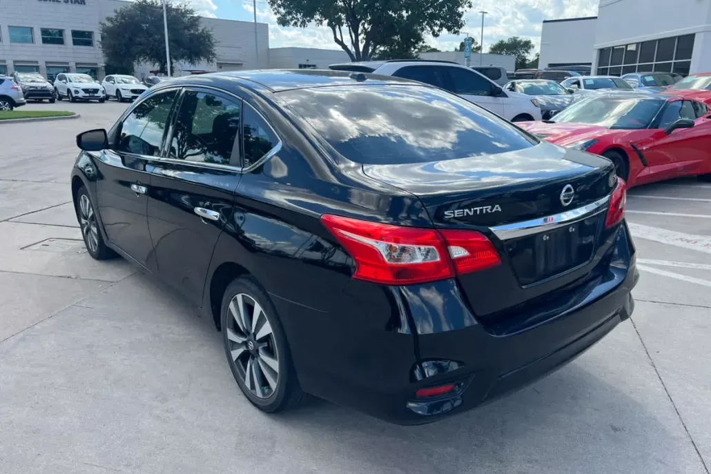 2018 Nissan Sentra SL photo 1