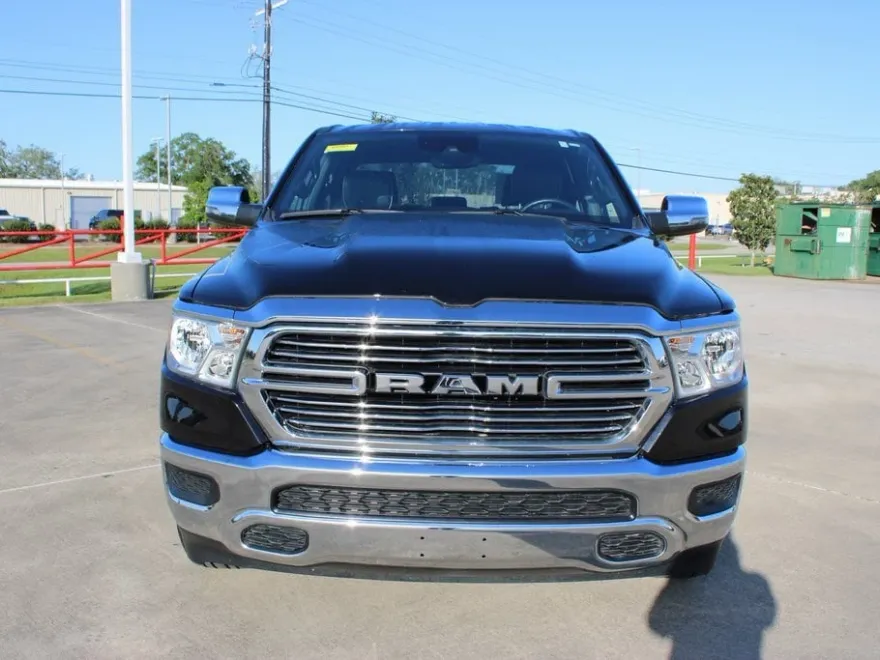2024 Ram 1500 Laramie photo 3