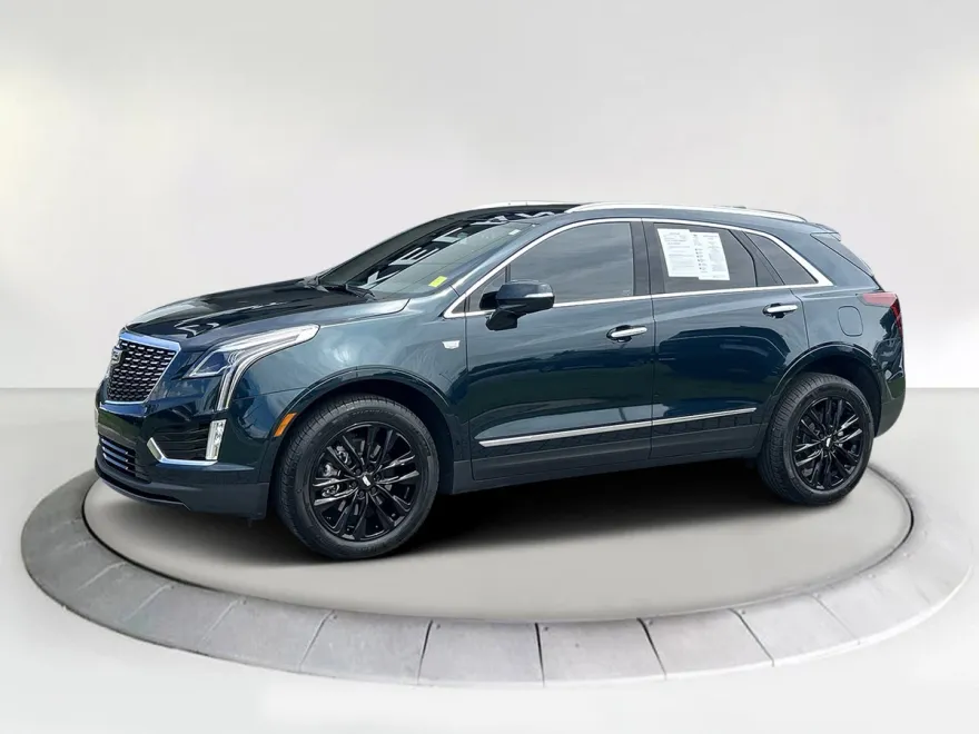 2024 Cadillac XT5 Luxury photo 1