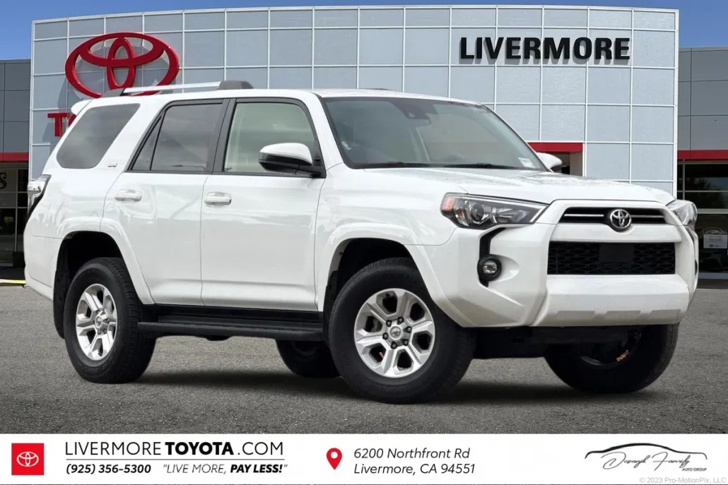 2024 Toyota 4Runner SR5 photo 1
