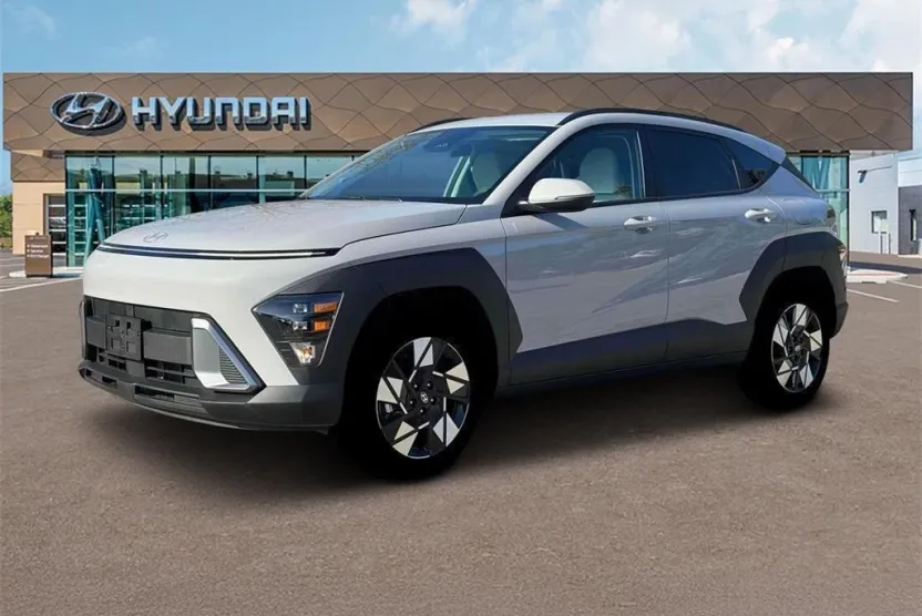 2025 Hyundai Kona SEL photo 1