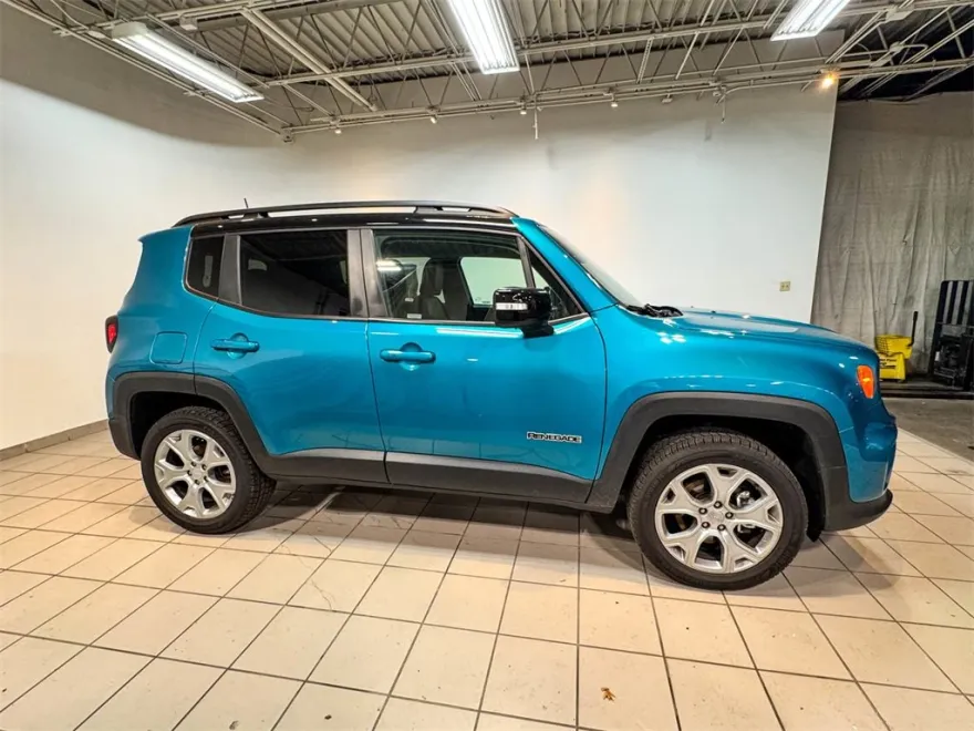 2022 Jeep Renegade Limited photo 2