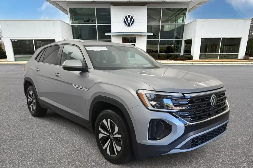 2024 Volkswagen Atlas Cross Sport SE photo 1