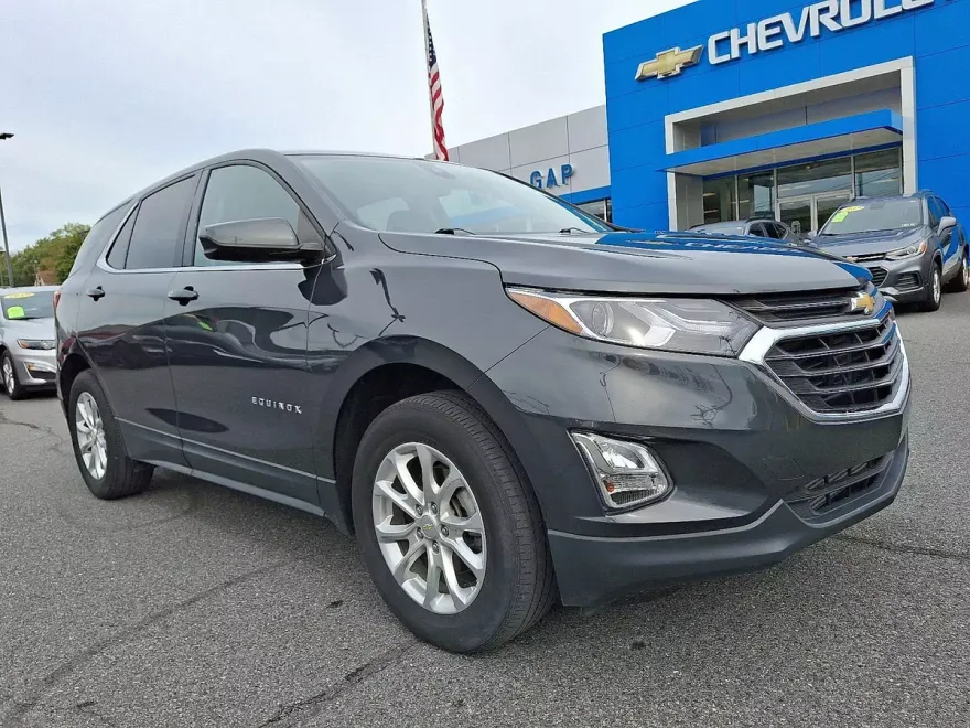 2020 Chevrolet Equinox LT photo 1