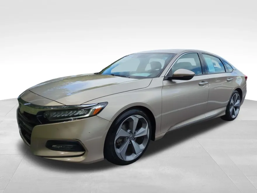 2018 Honda Accord Touring 2.0T photo 1
