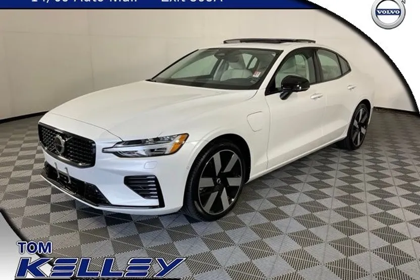 2024 Volvo S60 Recharge T8 Ultimate photo 1