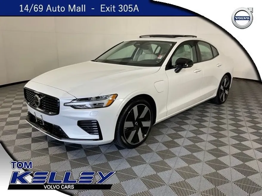 2024 Volvo S60 Recharge T8 Ultimate photo 1
