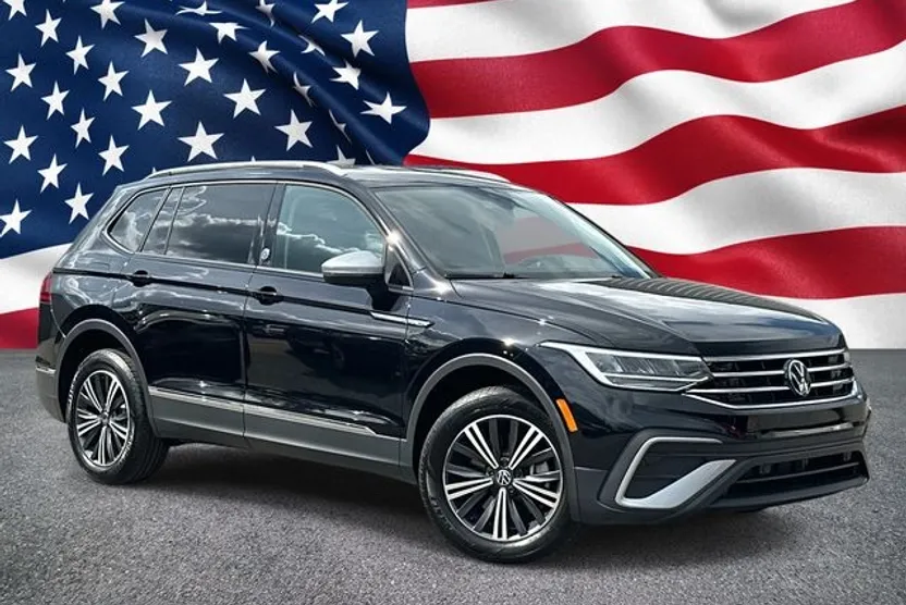 2024 Volkswagen Tiguan SE Wolfsburg Edition photo 1