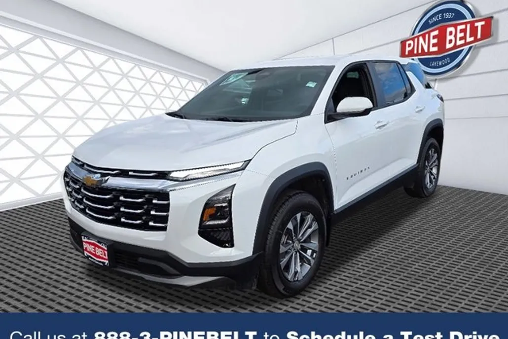 2026 Chevrolet Equinox LT photo 1