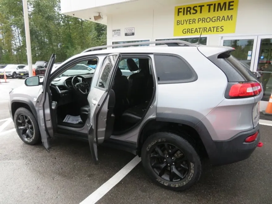 2018 Jeep Cherokee Trailhawk photo 1