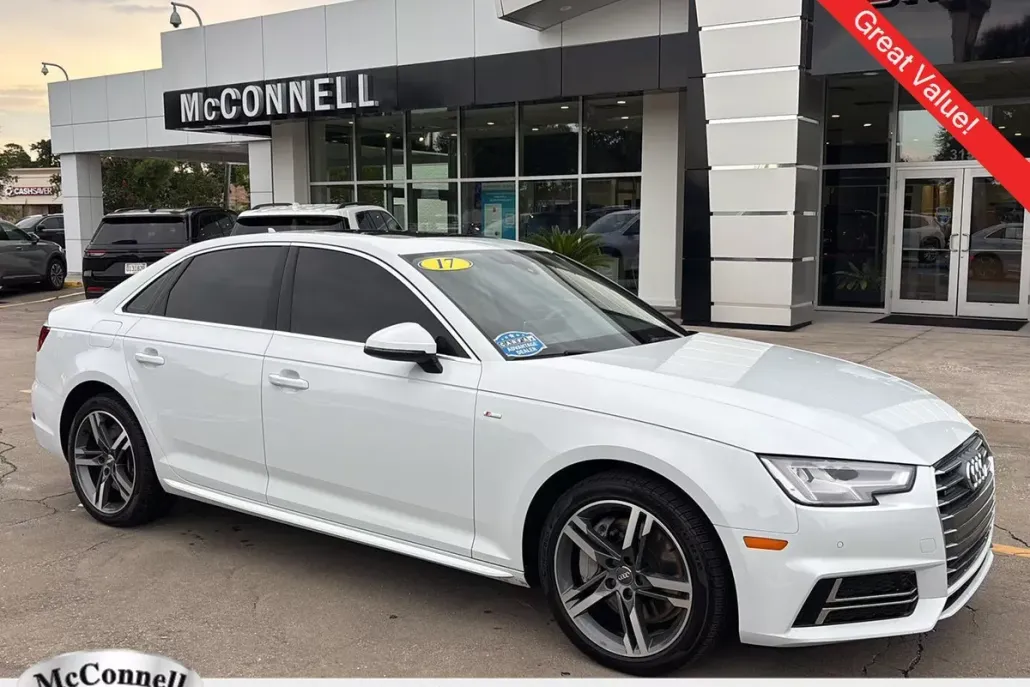 2017 Audi A4 Quattro Premium Plus photo 1