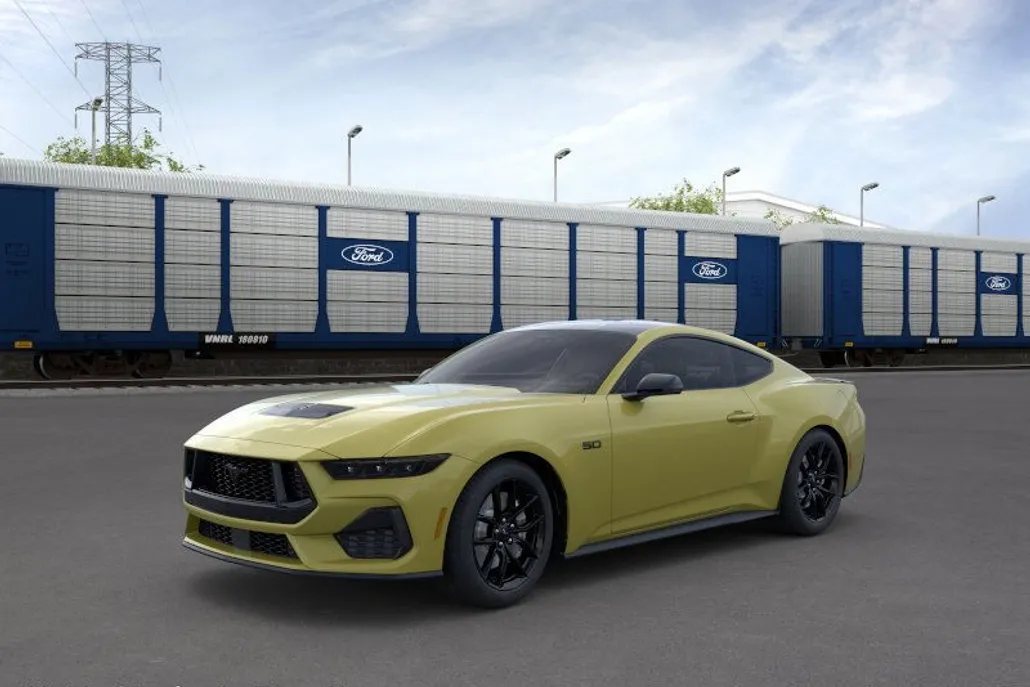 2025 Ford Mustang GT Premium photo 1