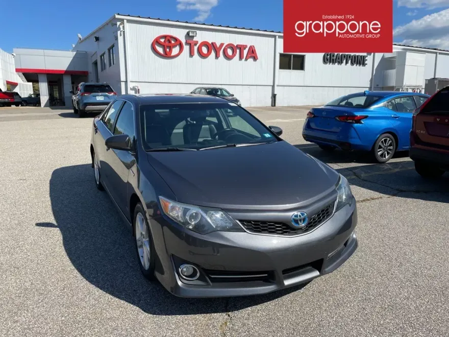 2014 Toyota Camry Hybrid SE photo 1