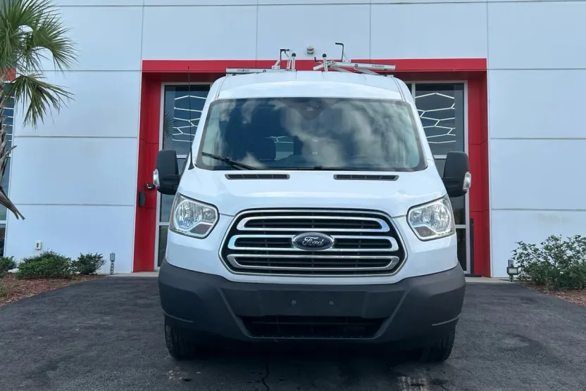 2017 Ford Transit XLT Van photo 1