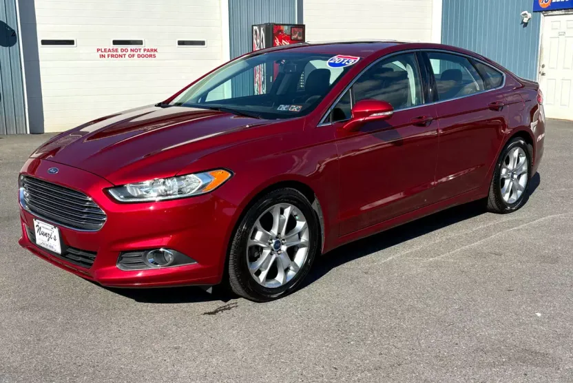 2013 Ford Fusion SE photo 1