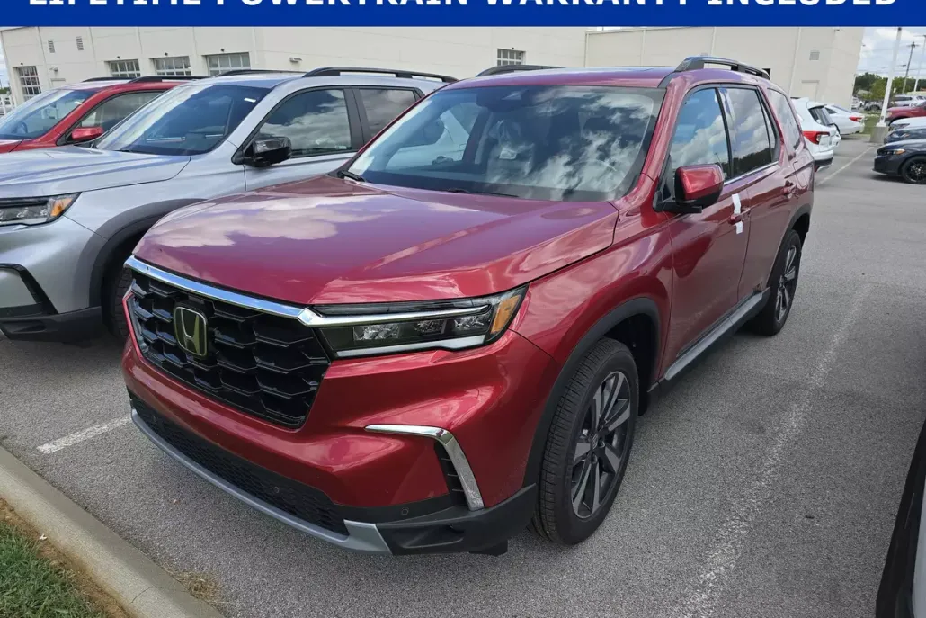 2025 Honda Pilot Touring photo 1