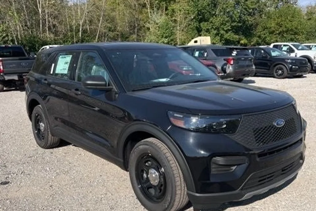 2025 Ford Explorer photo 1