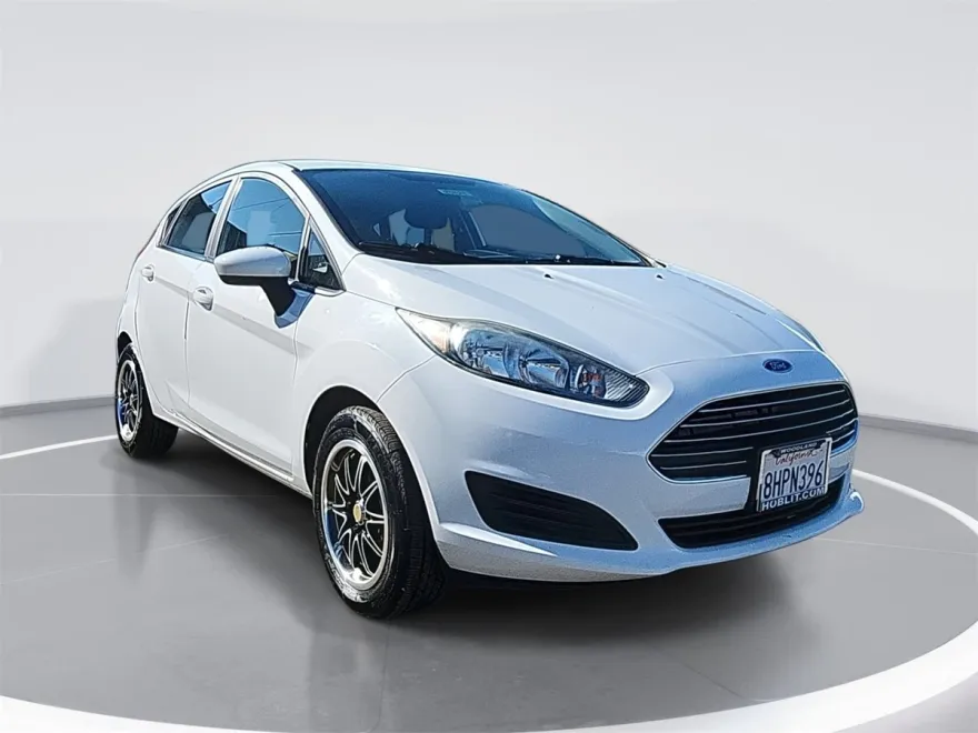 2018 Ford Fiesta S photo 1