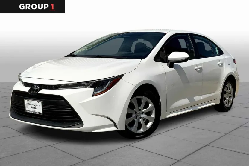 2024 Toyota Corolla LE photo 1