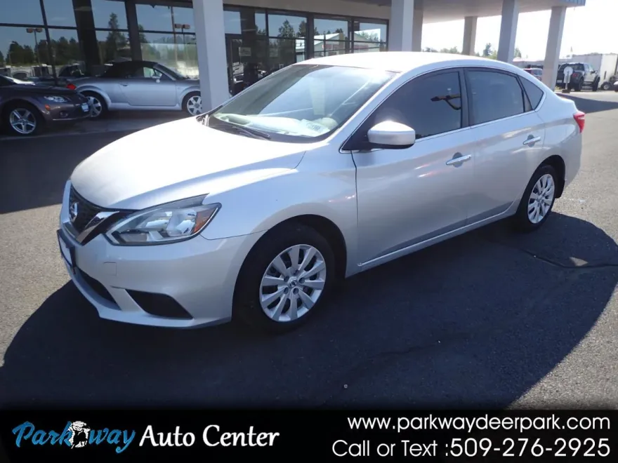 2017 Nissan Sentra S photo 1